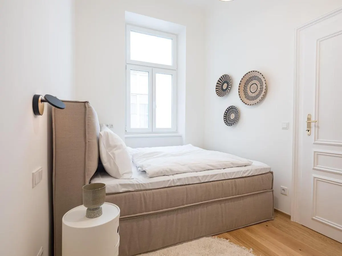 Apartment 2 Bedroom - Modern Premium Centrally Located Vienna Austria