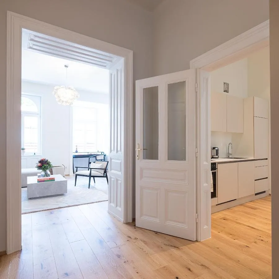 2 Bedroom - Modern Premium Centrally Located Vienna Austria